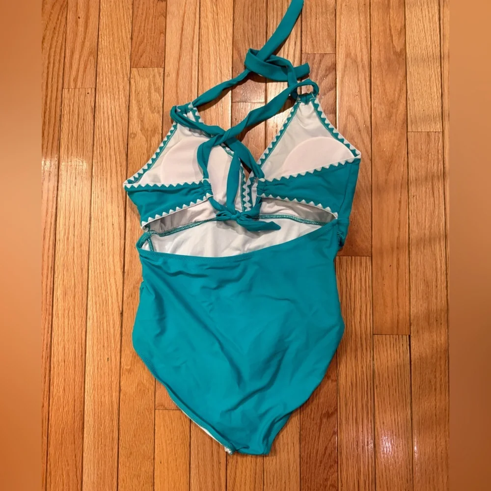 Beachsissi dive into